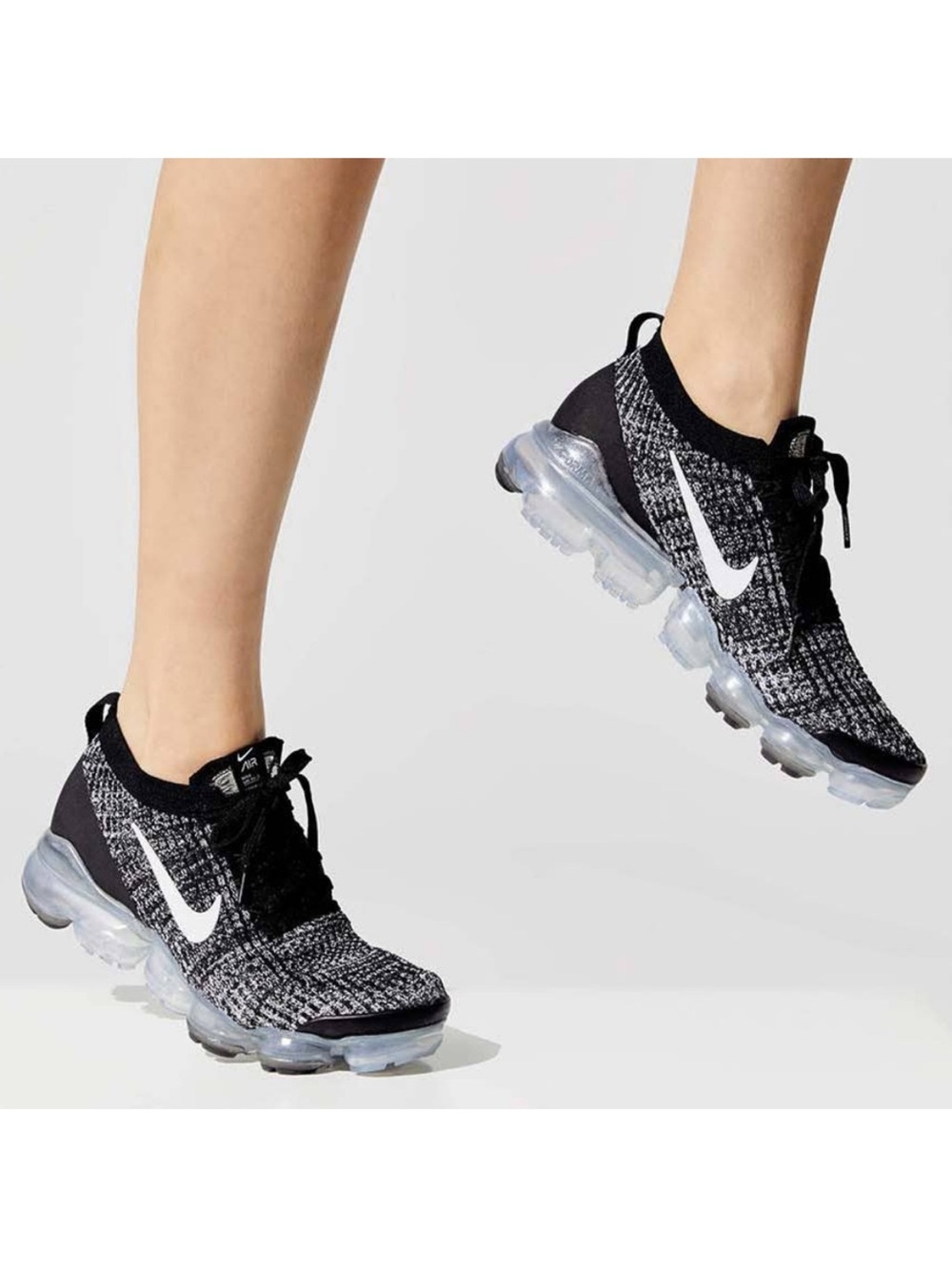 Nike Women’s Black/White Oreo Flyknit VaporMax Sneakers 6.5M